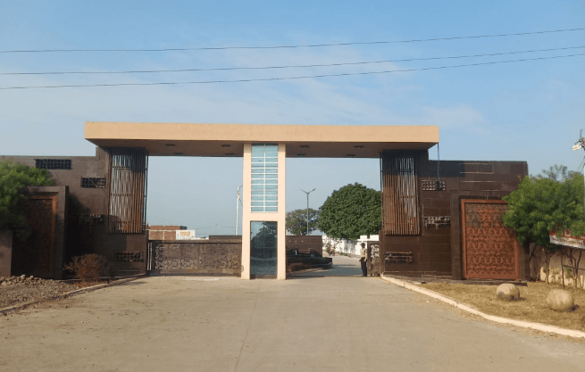 Resale: 3 BHK In Pumarth Meadows